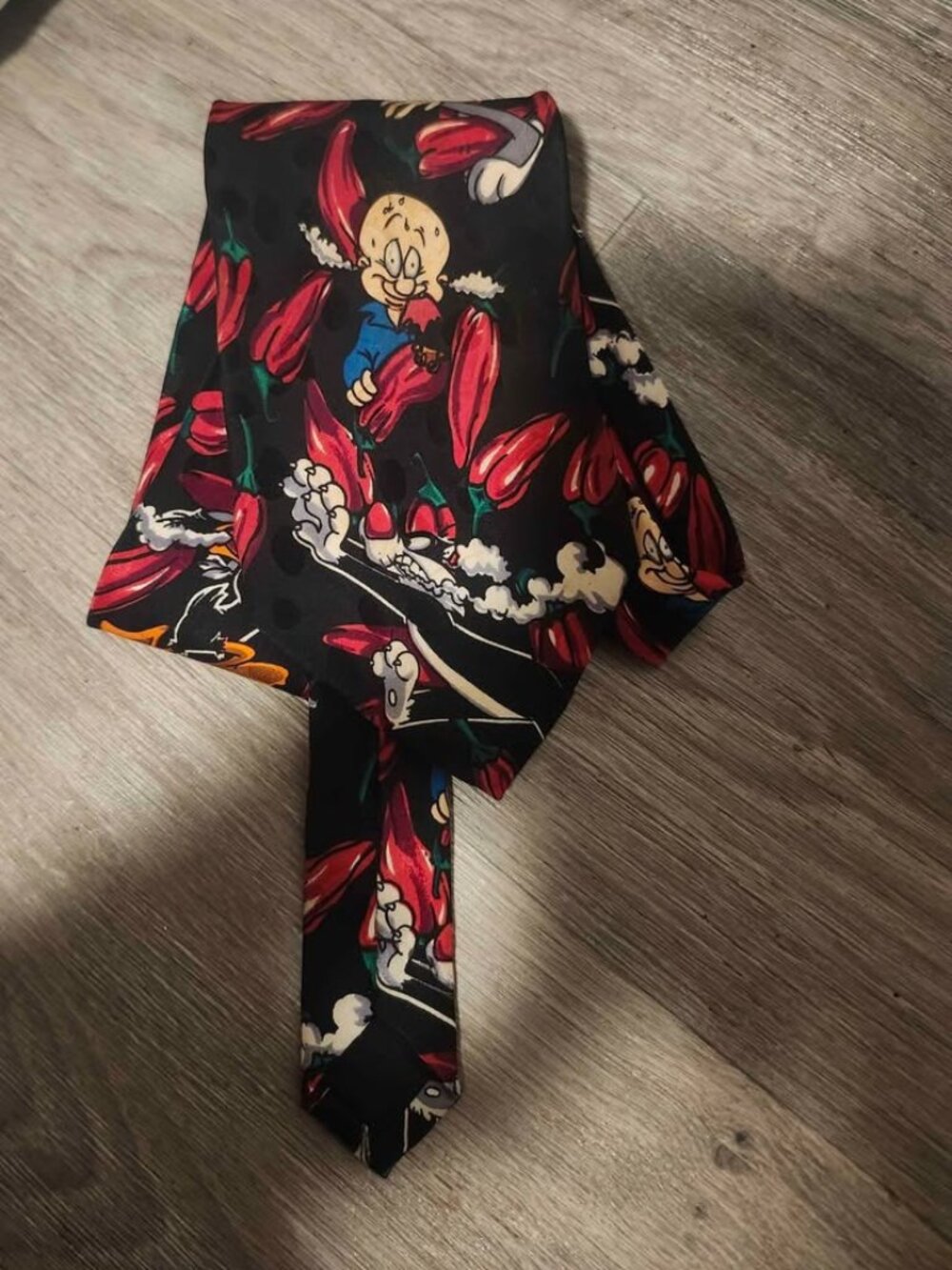 Vintage 1994 Looney Tunes Mania Chili Pepper Novelty Tie Fudd Taz Bugs Bunny